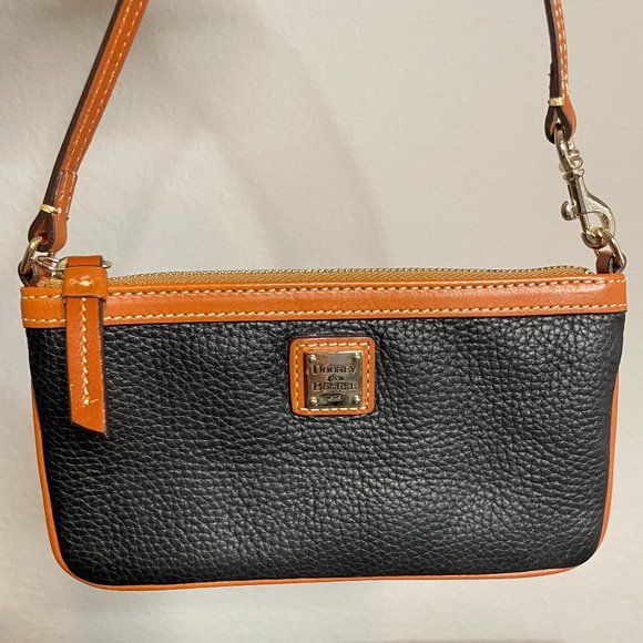 Dooney & Bourke Women's Wallet Pebble Zipper Leather Clutch - Picture 4 of 7